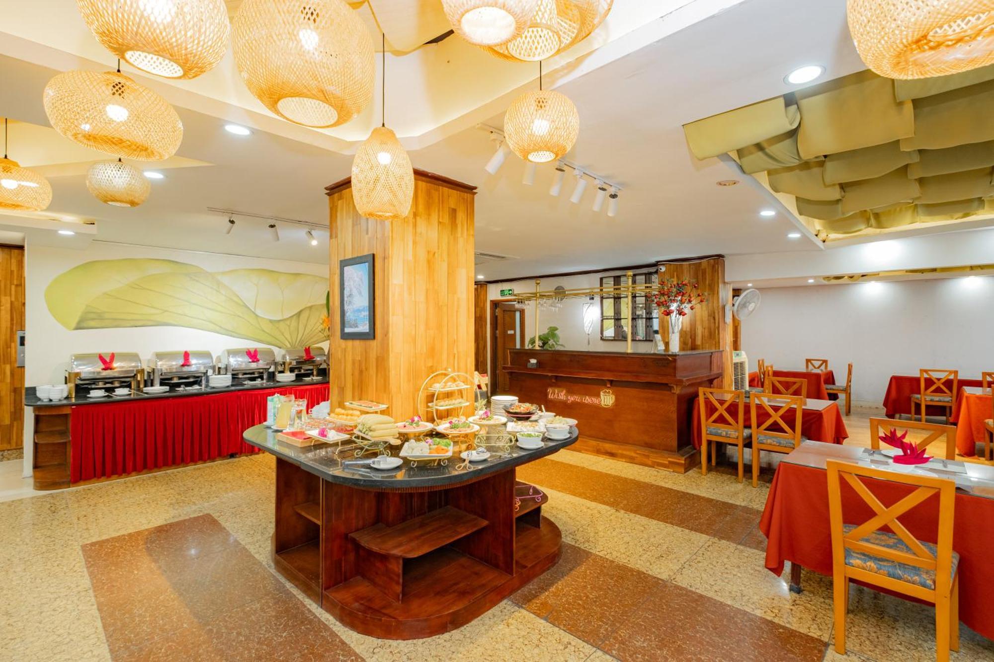 Sunset Westlake Hanoi Hotel Екстер'єр фото