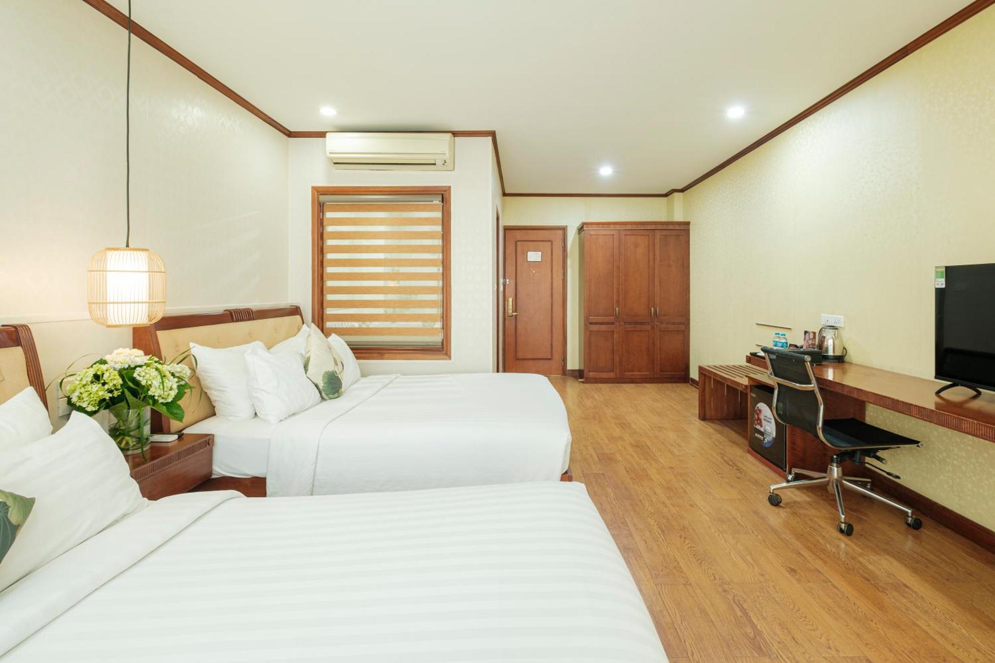 Sunset Westlake Hanoi Hotel Екстер'єр фото