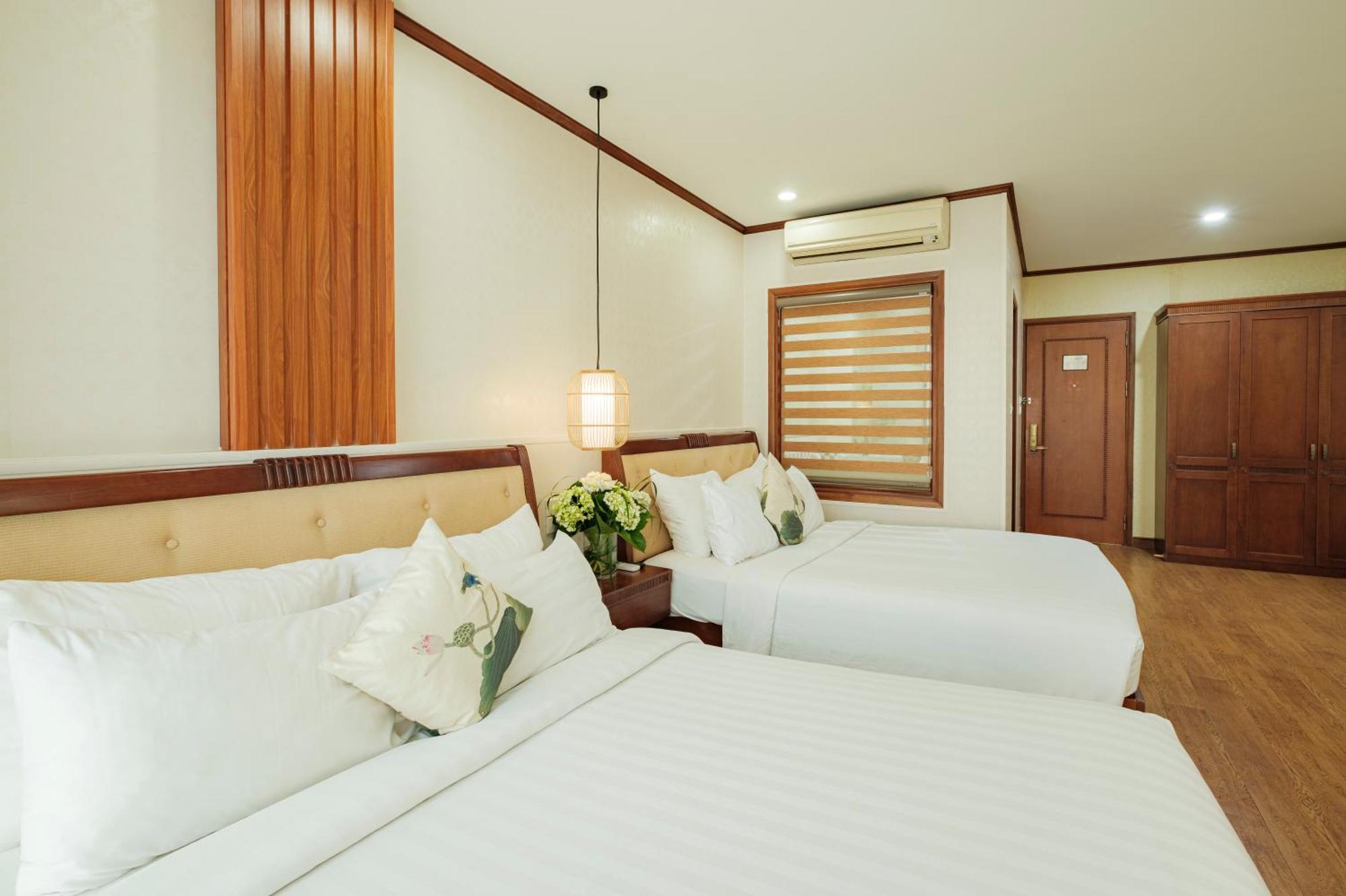 Sunset Westlake Hanoi Hotel Екстер'єр фото