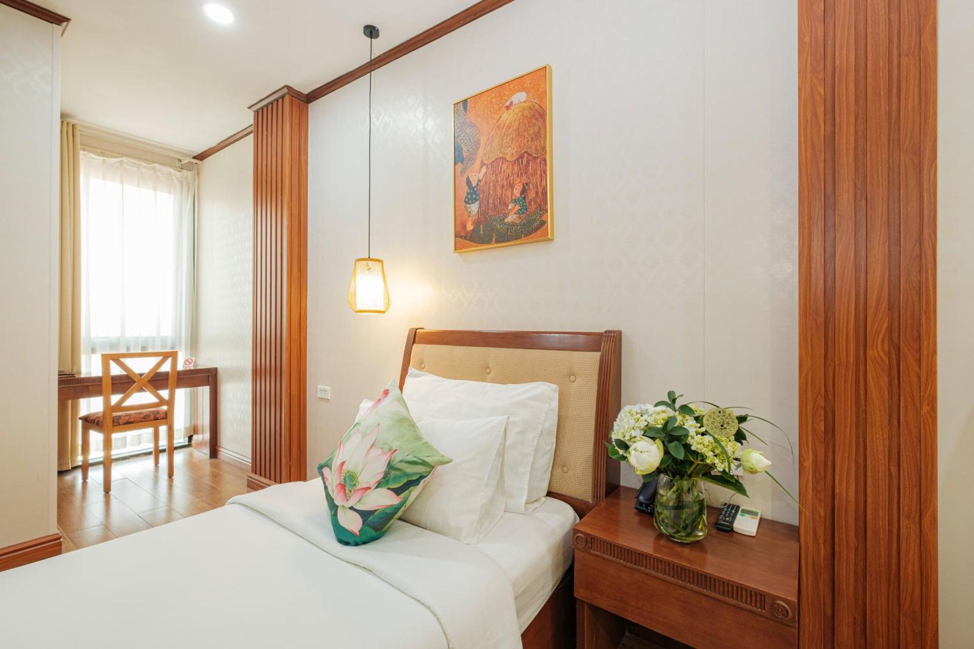 Sunset Westlake Hanoi Hotel Екстер'єр фото